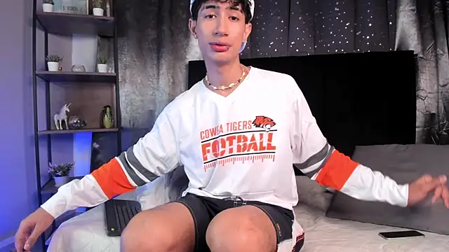 NovaaWheler online show from 11.12.25