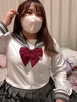 Snapshot of mitarashi_awww chatting on 09.19.25 mitarashi awww online show from 09.19.25