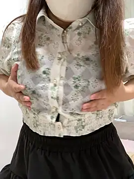 Snapshot of mitarashi_awww chatting on 09.21.25 mitarashi awww online show from 09.21.25