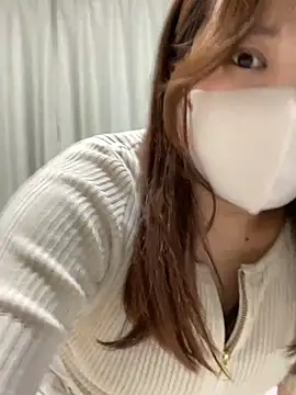 Snapshot of mitarashi_awww chatting on 09.23.25 mitarashi awww online show from 09.23.25