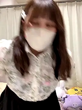 Snapshot of mitarashi_awww chatting on 09.27.25 mitarashi awww online show from 09.27.25