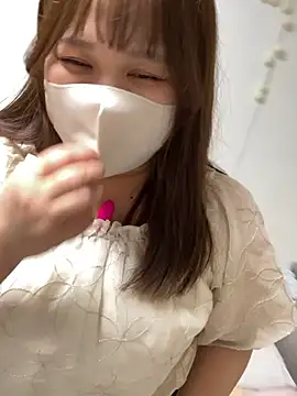 Snapshot of mitarashi_awww chatting on 09.29.25 mitarashi awww online show from 09.29.25