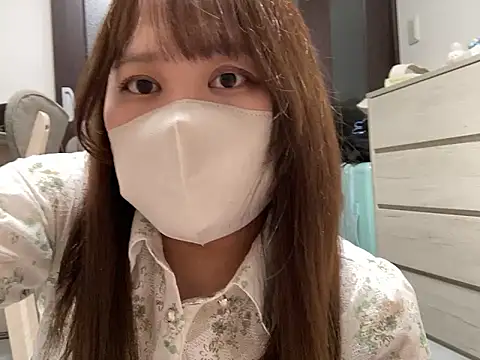 Snapshot of mitarashi_awww chatting on 10.01.25 mitarashi awww online show from 10.01.25