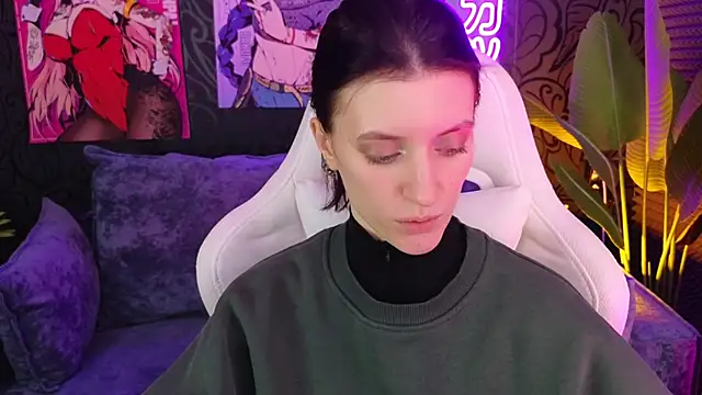 roxy riot  online show from 02.22.25