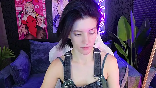 roxy riot  online show from 02.23.25