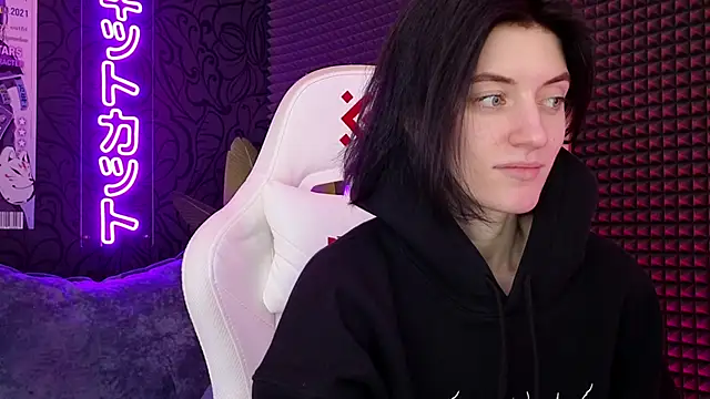 roxy riot  online show from 03.11.25