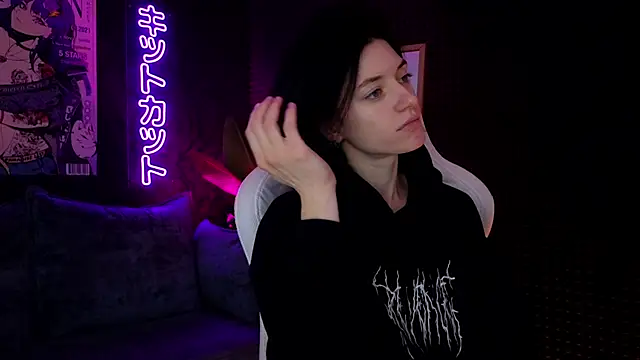 roxy riot  online show from 03.17.25