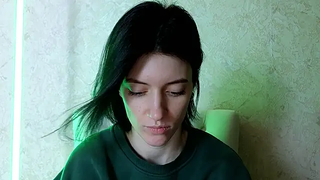 roxy riot  online show from 03.19.25