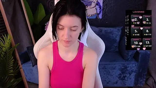 roxy riot  online show from 12.01.25