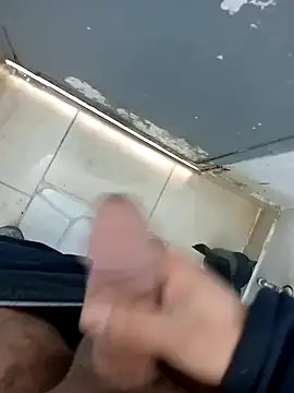 Snapshot of bigcockturk3 chatting on 02.18.25 bigcockturk3 online show from 02.18.25