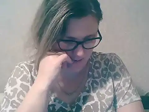 MerryLaCherry online show from 11.29.25