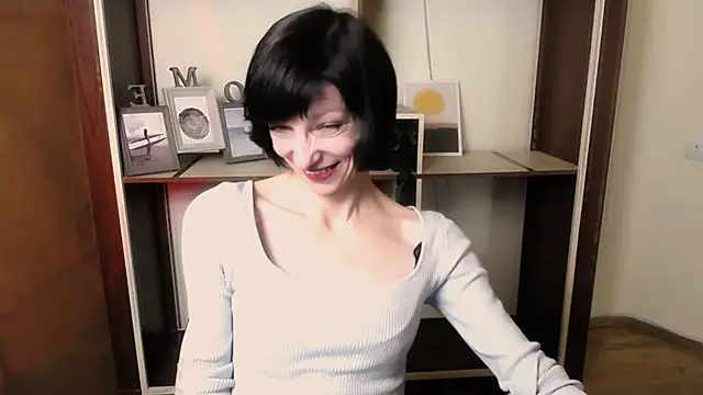  AngeliaFlow  online show from 10.25.25