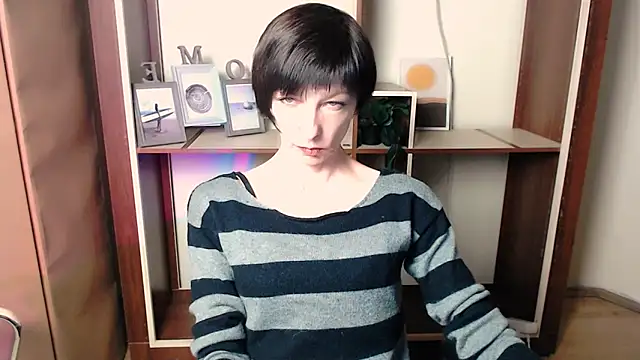  AngeliaFlow  online show from 11.13.25