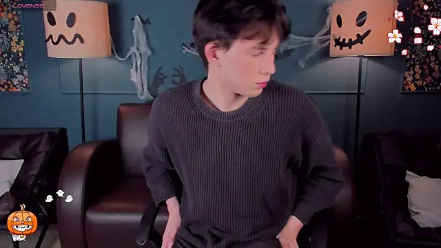 AdrianoAubert online show from 11.09.25