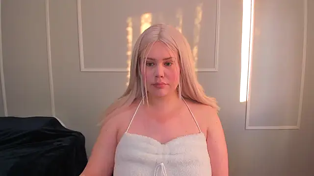  leana  online show from 11.27.25