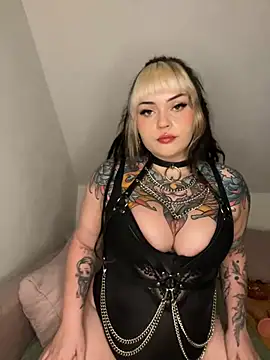 Squirtygodess online show from 02.15.25