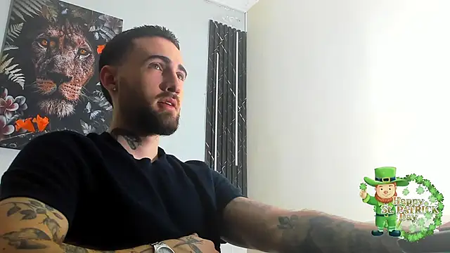 Snapshot of Luke_davis01 chatting on 03.18.25 Luke davis01 online show from 03.18.25