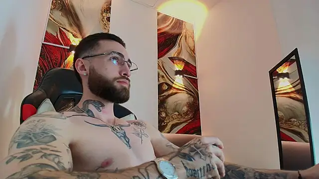 Luke davis01 online show from 11.14.25