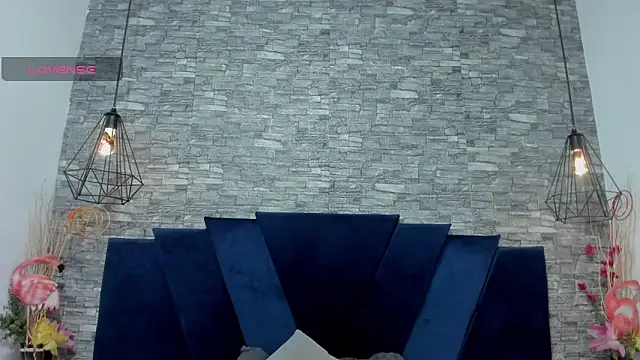 Sophia Brunett online show from 10.11.25