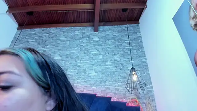 Sophia Brunett online show from 04.10.26