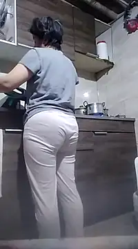 Saori Sann  online show from 03.06.25