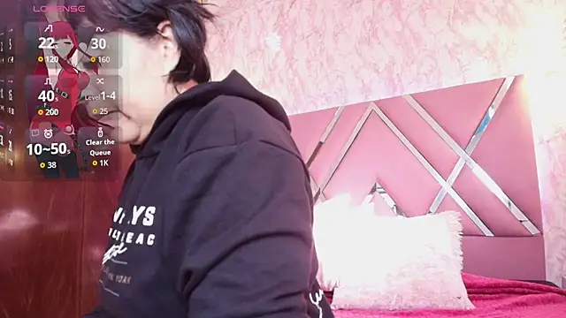 Saori Sann  online show from 12.18.25