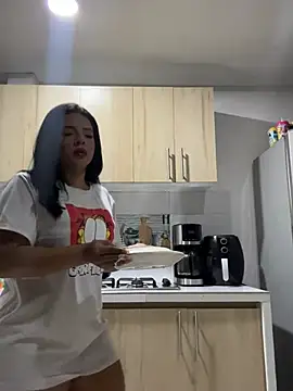 Snapshot of HannahFiore chatting on 02.13.25 HannahFiore online show from 02.13.25