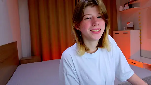 Bella amory online show from 10.30.25