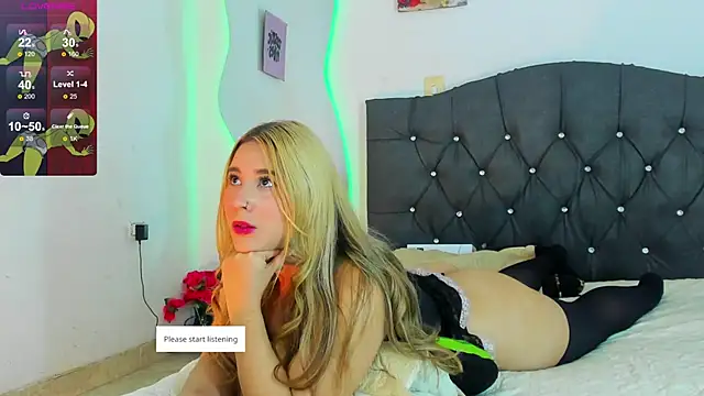 Snapshot of Vickyallien chatting on 10.16.25 Vickyallien online show from 10.16.25