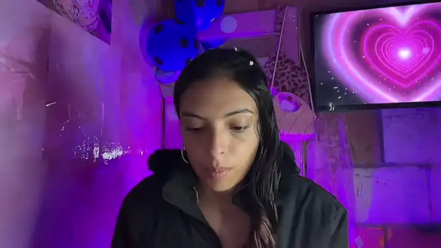 Skye Moore online show from 07.11.26