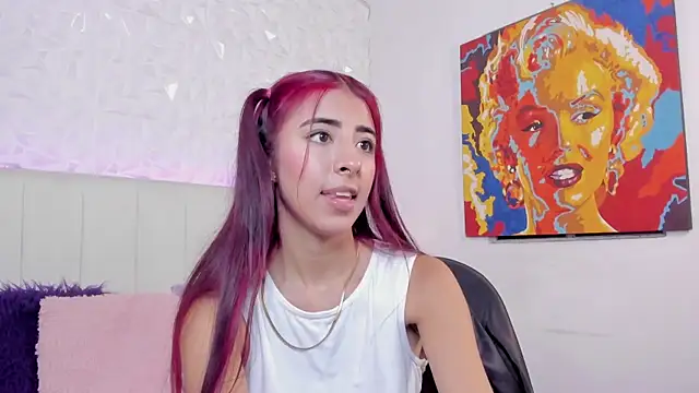 Snapshot of Mirandaa_Rogers chatting on 09.29.25 Mirandaa Rogers online show from 09.29.25