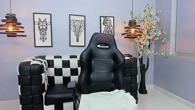 Snapshot of BBW_CINDY chatting on 02.08.25 BBW CINDY online show from 02.08.25