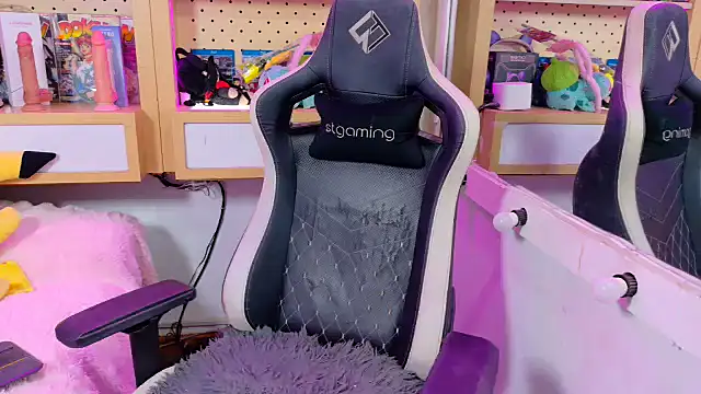 Snapshot of Adisson_kyler chatting on 10.06.25 Adisson kyler online show from 10.06.25