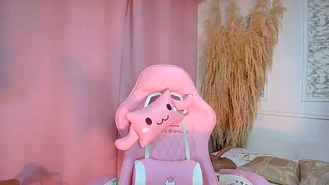 Danella houston online show from 04.05.26