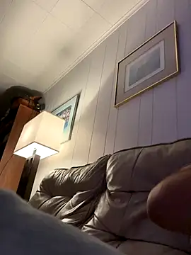 Snapshot of iShaneRose chatting on 10.31.25 iShaneRose online show from 10.31.25