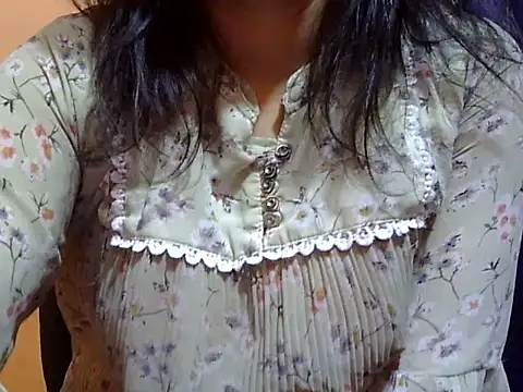 Snapshot of Your_cutiepie_ chatting on 02.20.25 Your cutiepie  online show from 02.20.25