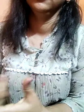 Snapshot of Your_cutiepie_ chatting on 02.21.25 Your cutiepie  online show from 02.21.25