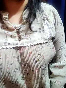 Snapshot of Your_cutiepie_ chatting on 02.21.25 Your cutiepie  online show from 02.21.25