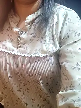 Snapshot of Your_cutiepie_ chatting on 02.21.25 Your cutiepie  online show from 02.21.25