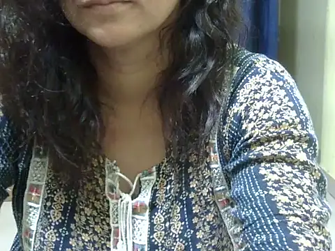 Snapshot of Your_cutiepie_ chatting on 10.09.25 Your cutiepie  online show from 10.09.25