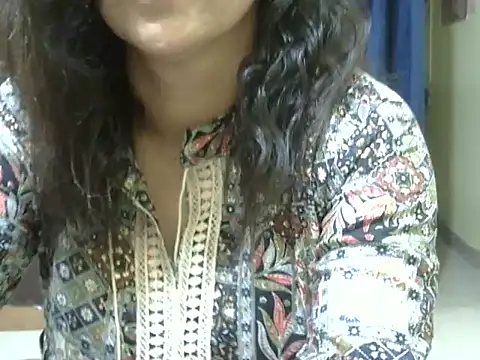 Snapshot of Your_cutiepie_ chatting on 10.10.25 Your cutiepie  online show from 10.10.25