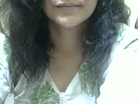 Snapshot of Your_cutiepie_ chatting on 10.21.25 Your cutiepie  online show from 10.21.25