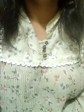 Snapshot of Your_cutiepie_ chatting on 10.25.25 Your cutiepie  online show from 10.25.25