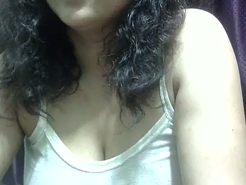 Snapshot of Your_cutiepie_ chatting on 05.20.26 Your cutiepie online show from 05.20.26