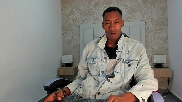 Snapshot of karllhil chatting on 09.15.25 karllhil online show from 09.15.25