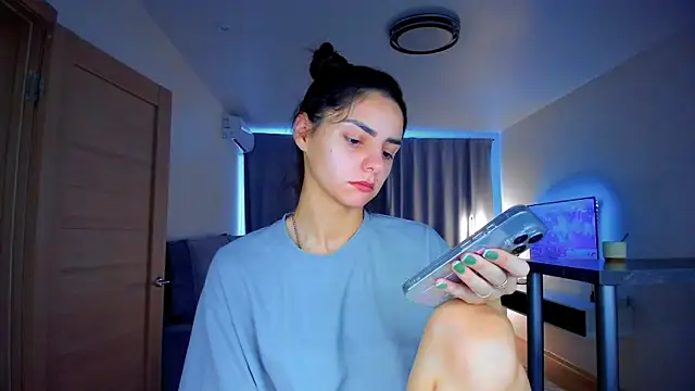 EmiliaZen online show from 10.16.25