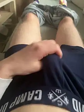 Snapshot of horny_blasen chatting on 02.22.25 horny blasen online show from 02.22.25