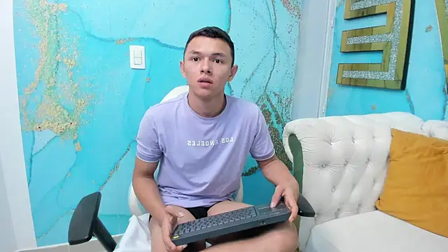 Andy dior18 online show from 02.26.25