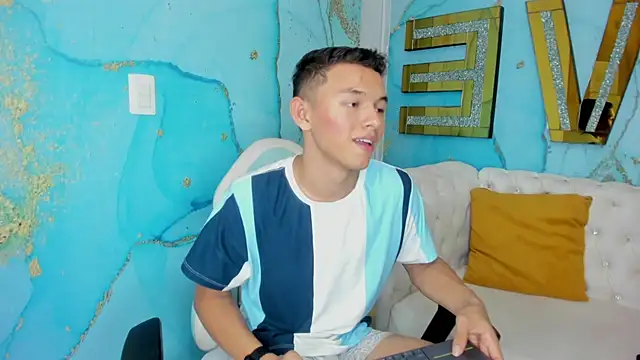 Andy dior18 online show from 03.08.25