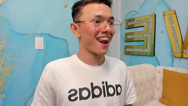Andy dior18 online show from 03.15.25